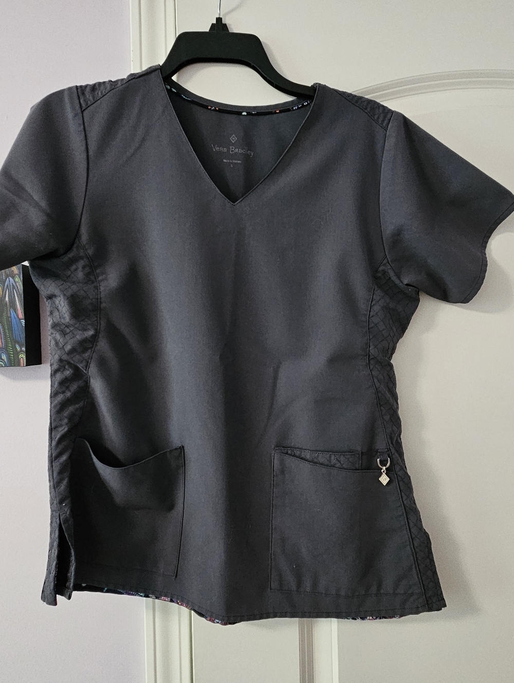 Vera Bradley Black V-Neck Scrub Top with Quilted Side Panels. Size Small
